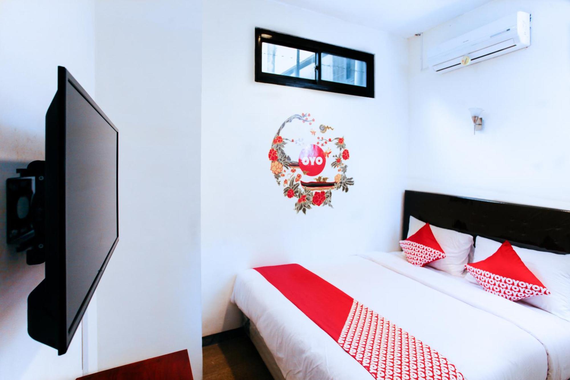 OYO 491 Uno Hotel Surabaya Exterior foto