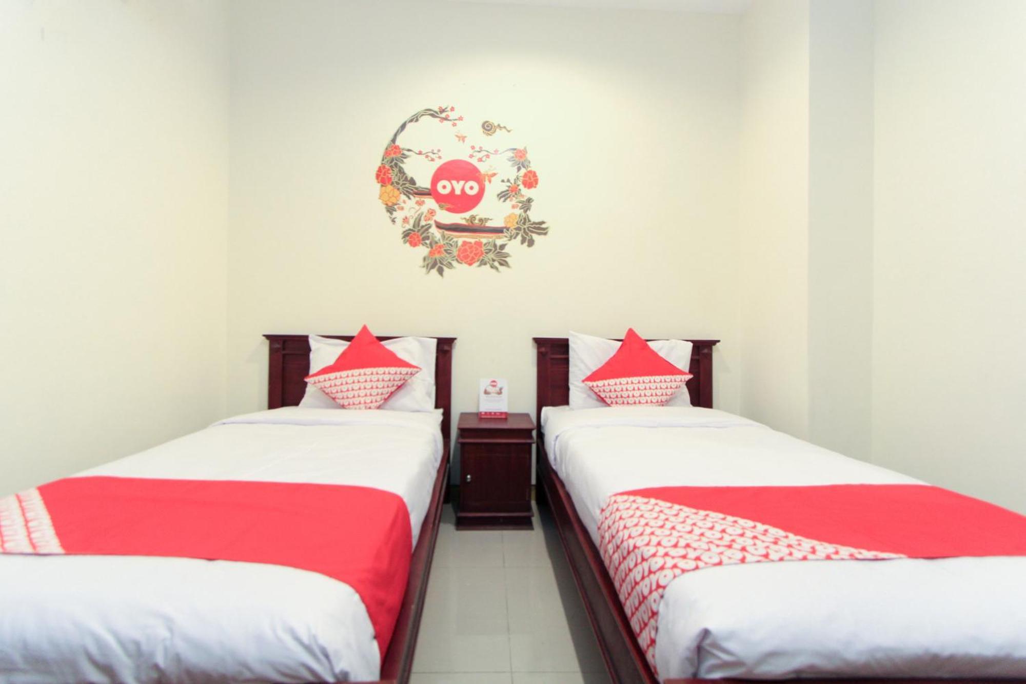 OYO 491 Uno Hotel Surabaya Exterior foto